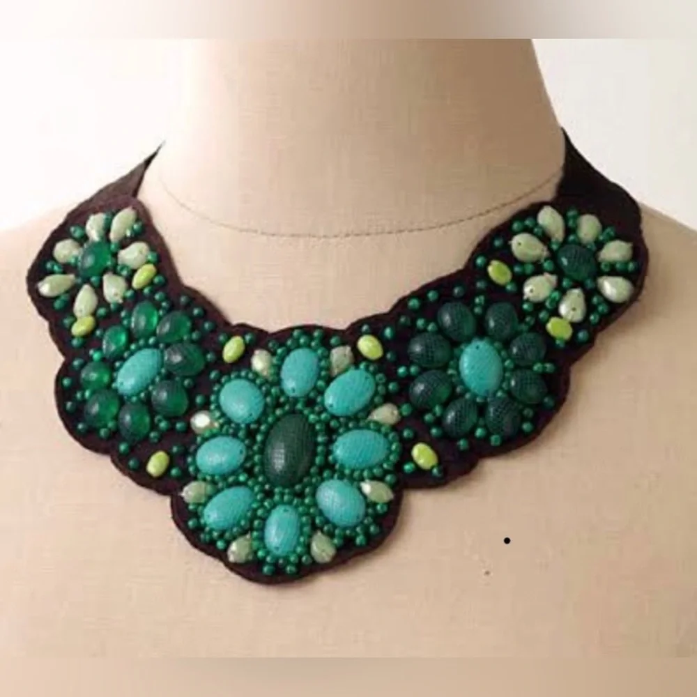 Stella & Dot Statement Bib Necklace - Picture 4 of 6